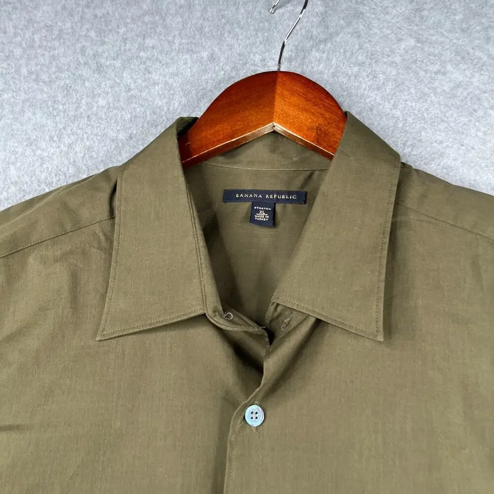 Banana Republic Stretch Shirt XL Olive Green Button Up Short Sleeve Mens